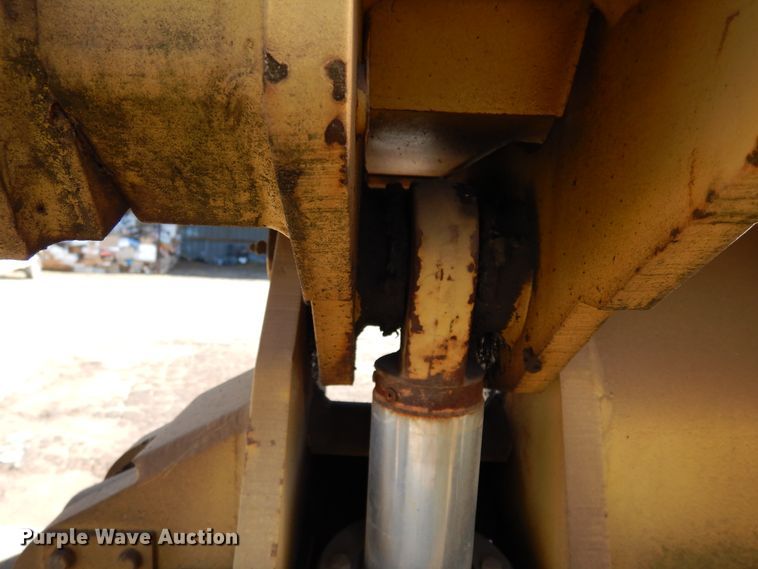 image for item DK0329 1992 Gradall G3WD  wheeled excavator