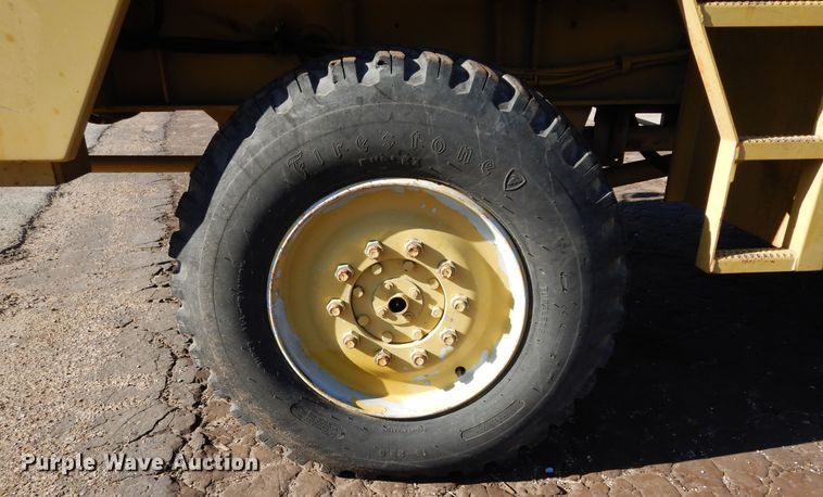 image for item DK0329 1992 Gradall G3WD  wheeled excavator