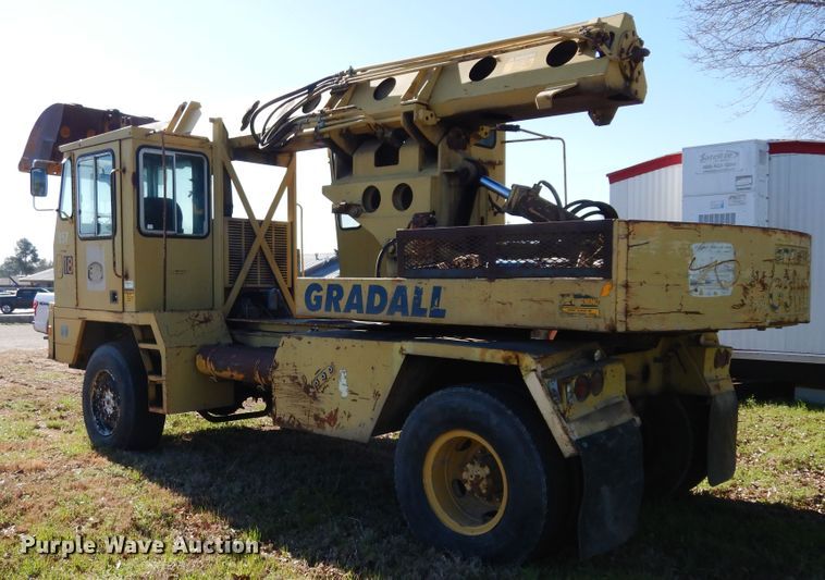 image for item DK0330 1993 Gradall G3WD  wheeled excavator