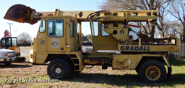 image for item DK0330 1993 Gradall G3WD  wheeled excavator