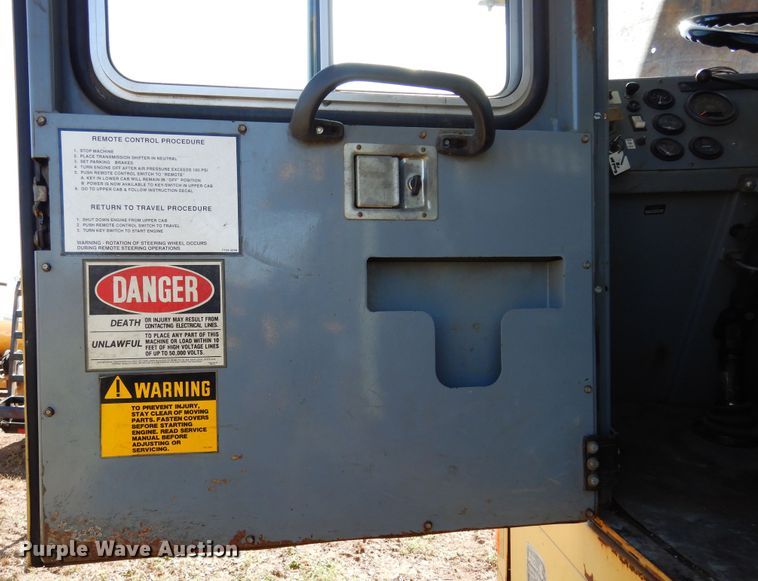 image for item DK0330 1993 Gradall G3WD  wheeled excavator