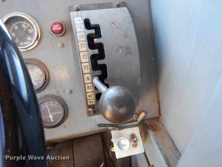 image for item DK0330 1993 Gradall G3WD  wheeled excavator