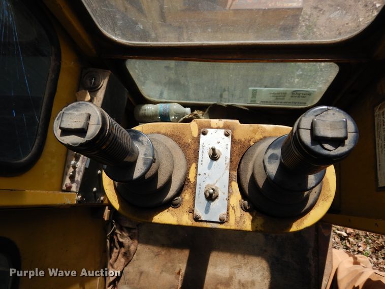 image for item DK0330 1993 Gradall G3WD  wheeled excavator