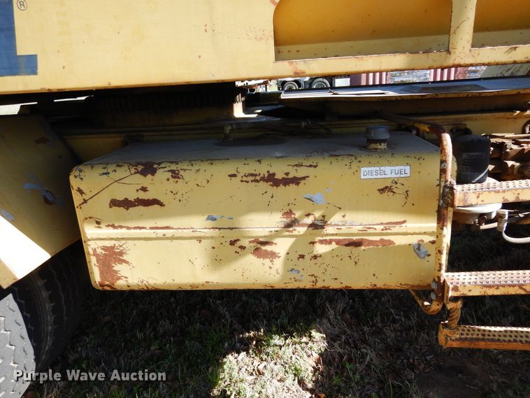 image for item DK0330 1993 Gradall G3WD  wheeled excavator