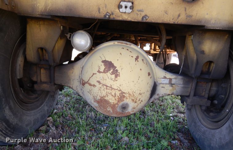 image for item DK0330 1993 Gradall G3WD  wheeled excavator