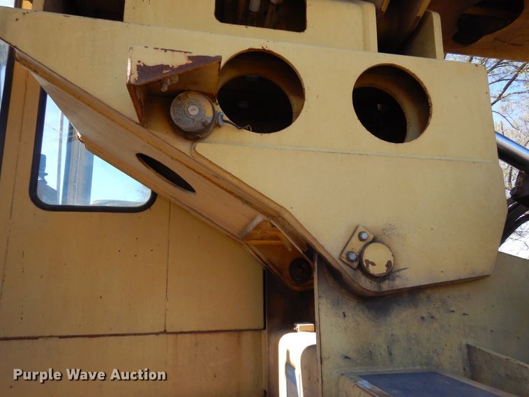 image for item DK0330 1993 Gradall G3WD  wheeled excavator