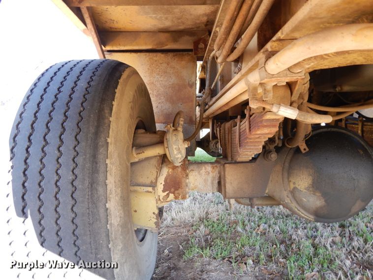 image for item DK0330 1993 Gradall G3WD  wheeled excavator