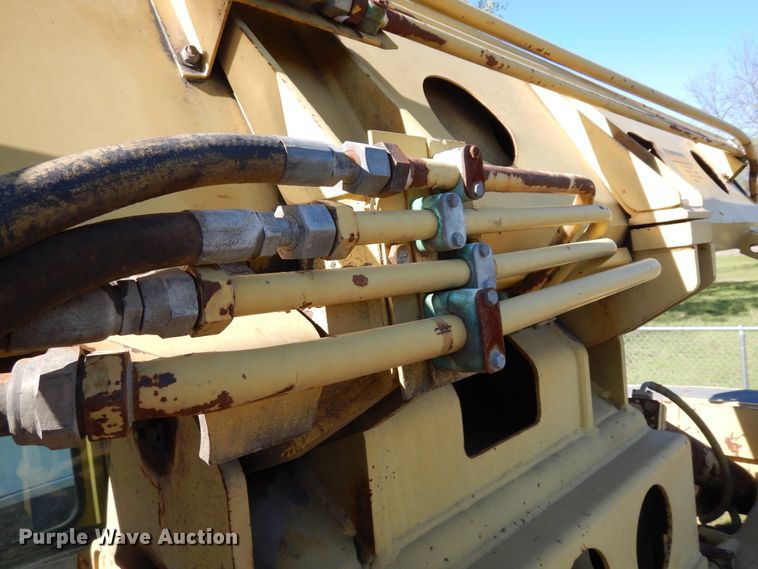 image for item DK0330 1993 Gradall G3WD  wheeled excavator