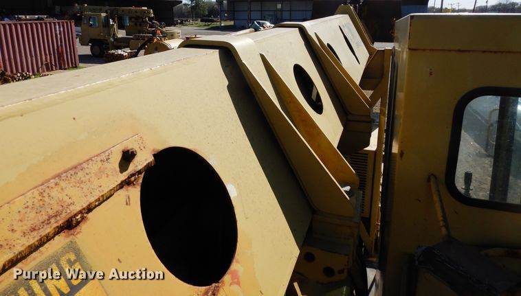 image for item DK0330 1993 Gradall G3WD  wheeled excavator