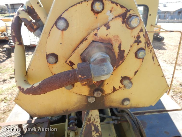 image for item DK0330 1993 Gradall G3WD  wheeled excavator