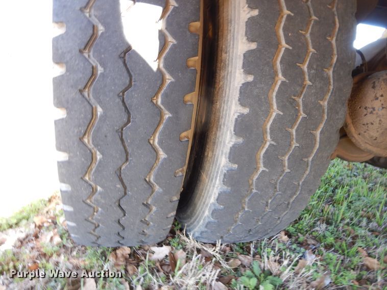 image for item DK0330 1993 Gradall G3WD  wheeled excavator