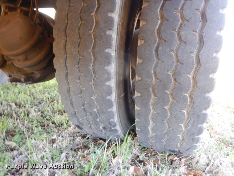 image for item DK0330 1993 Gradall G3WD  wheeled excavator