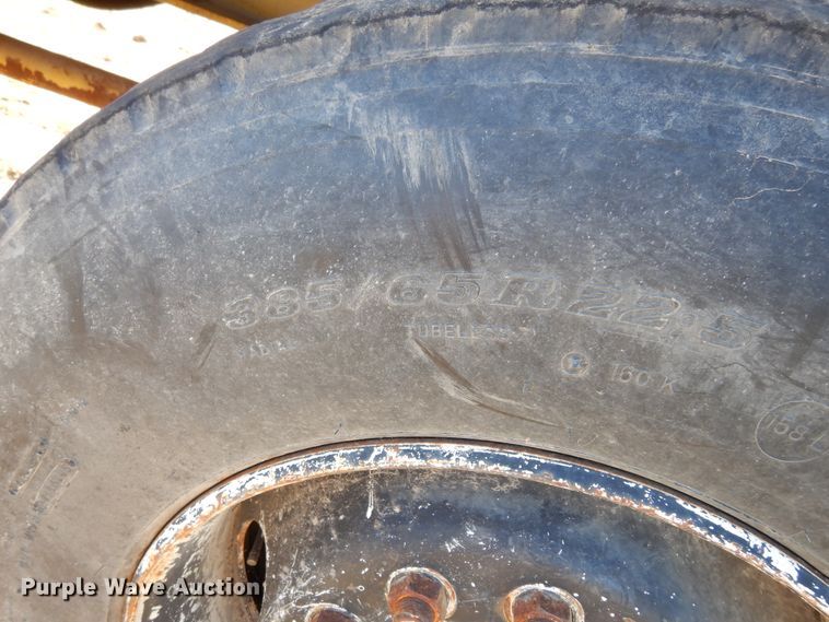 image for item DK0330 1993 Gradall G3WD  wheeled excavator