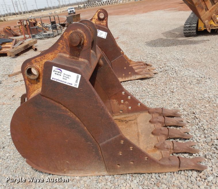 image for item DK4401 John Deere  41" W excavator bucket