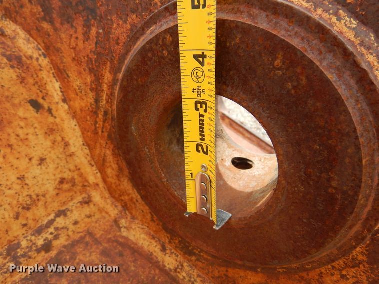 image for item DK4401 John Deere  41" W excavator bucket