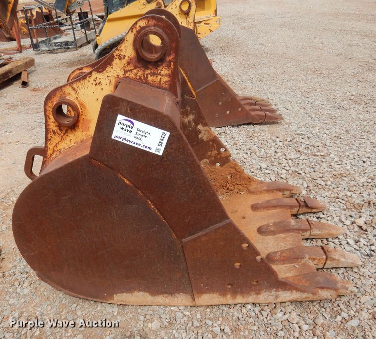 image for item DK4402 John Deere  41" W excavator bucket