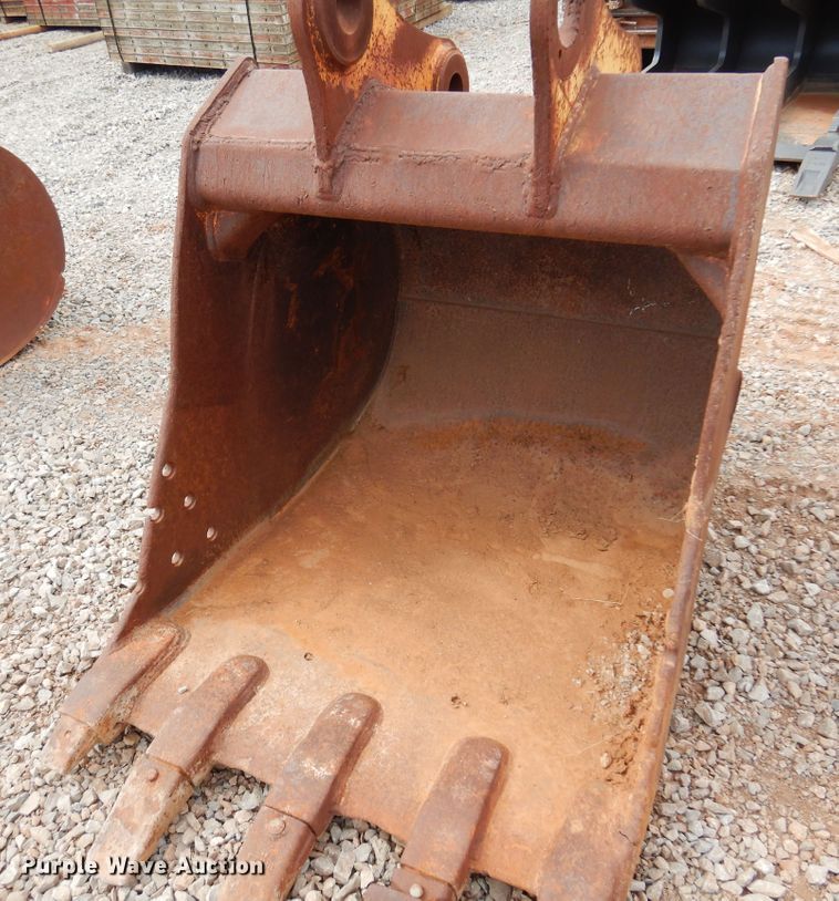 image for item DK4402 John Deere  41" W excavator bucket
