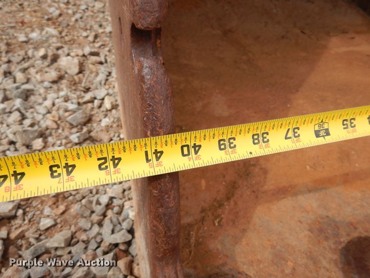 image for item DK4402 John Deere  41" W excavator bucket