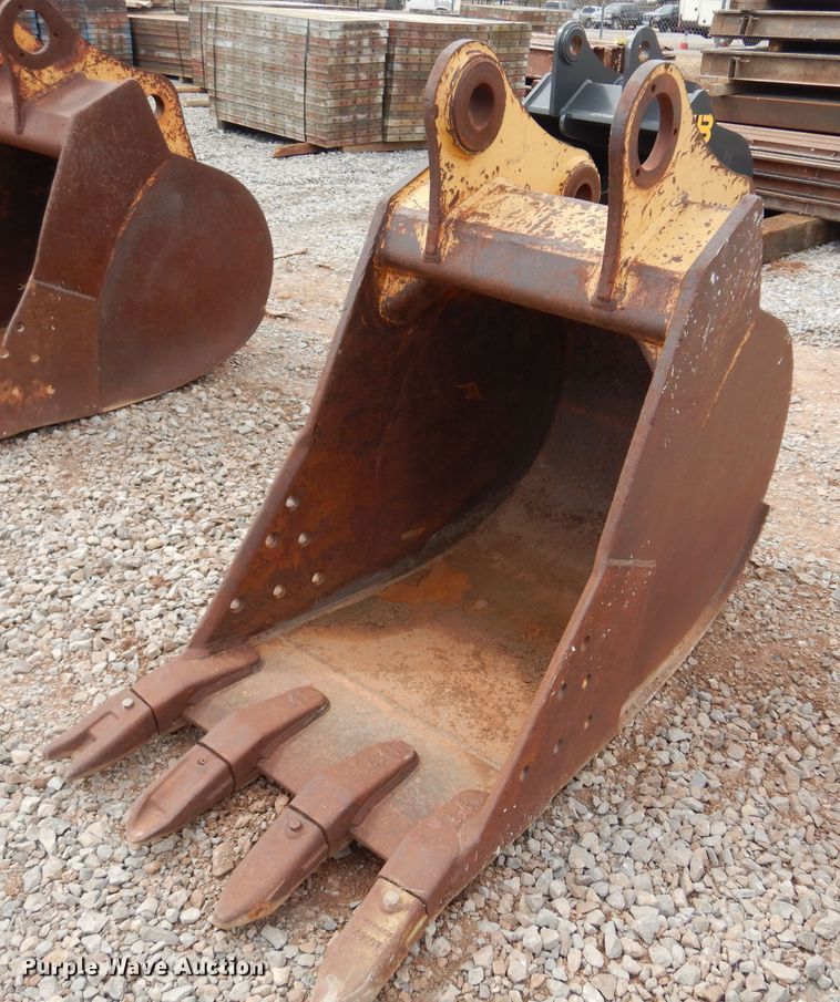 image for item DK4403 John Deere  30" W excavator bucket