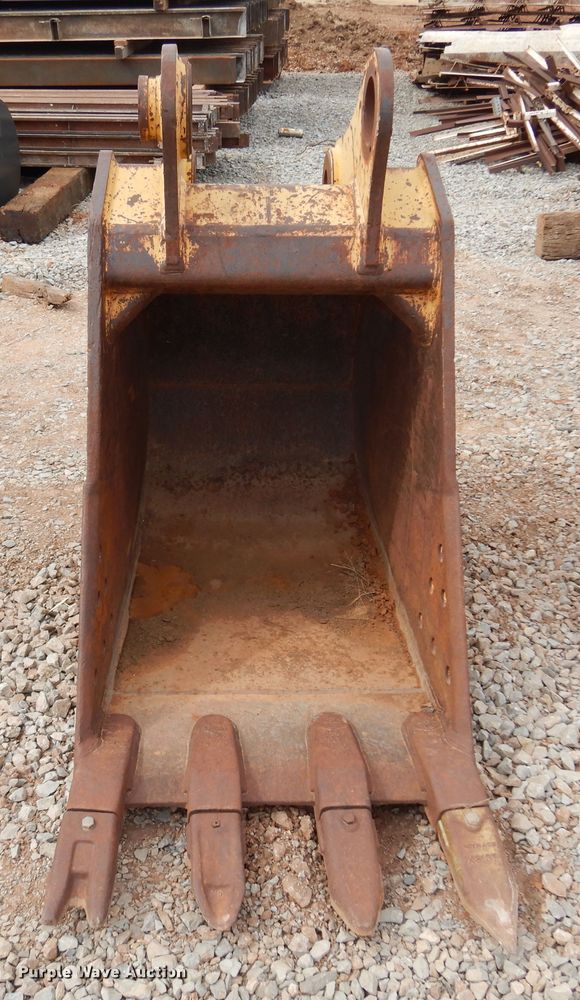image for item DK4403 John Deere  30" W excavator bucket