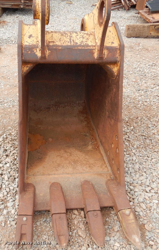 image for item DK4403 John Deere  30" W excavator bucket