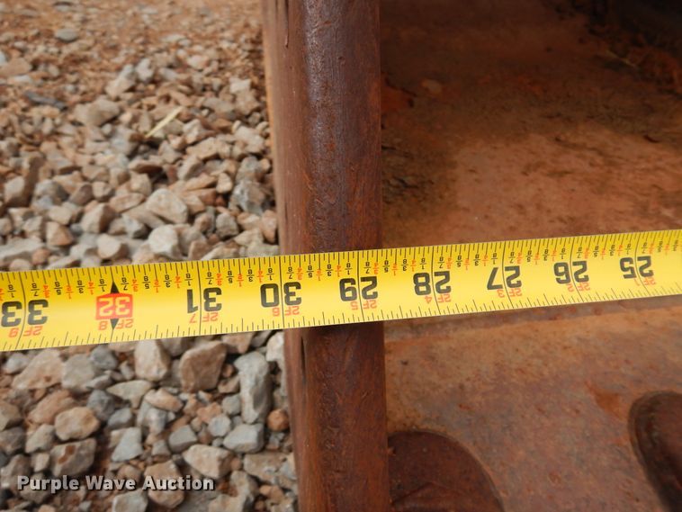 image for item DK4403 John Deere  30" W excavator bucket