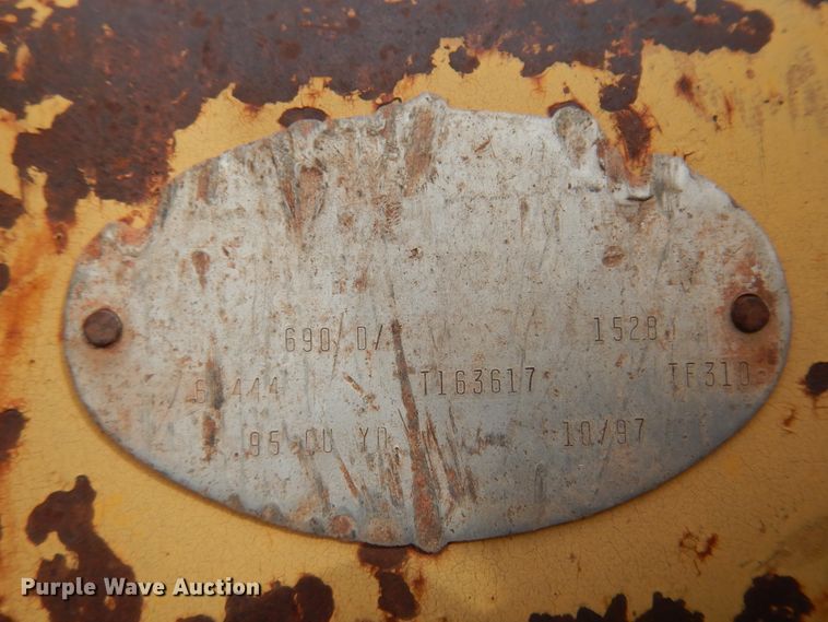 image for item DK4403 John Deere  30" W excavator bucket