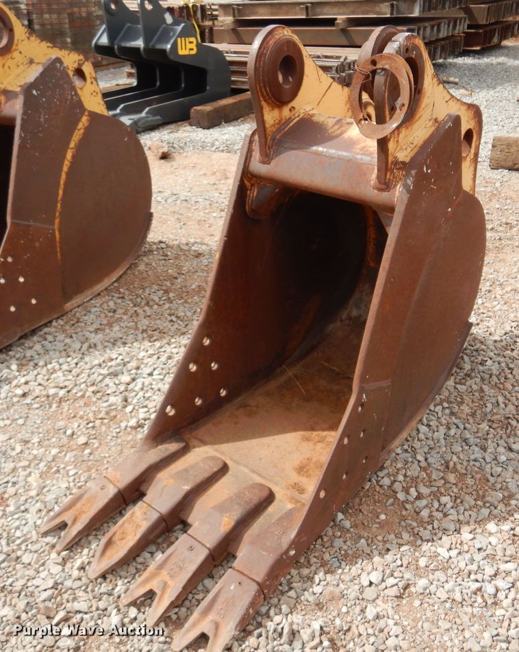 image for item DK4404 John Deere  24" W excavator bucket