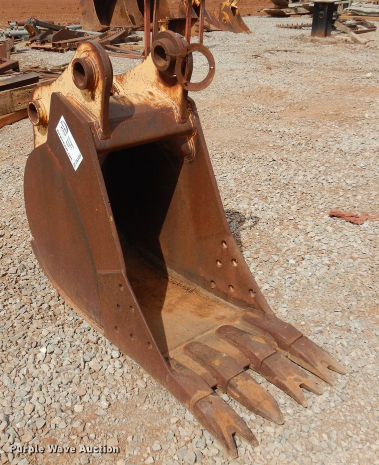 image for item DK4404 John Deere  24" W excavator bucket