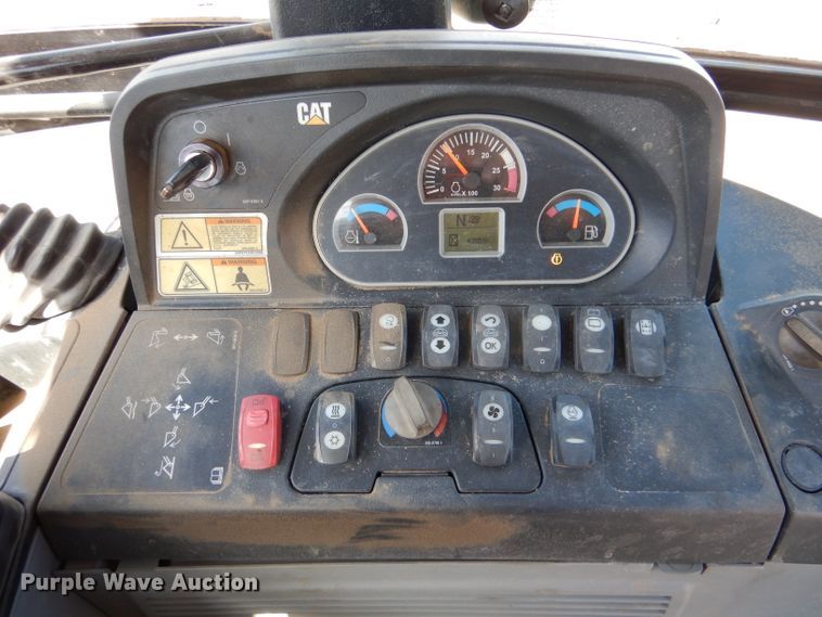 image for item DK7263 2013 Caterpillar 420F  backhoe