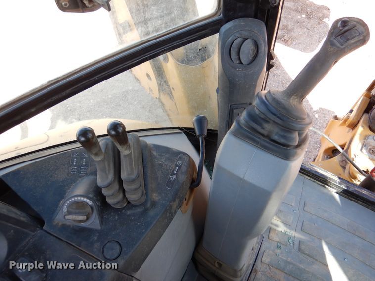 image for item DK7263 2013 Caterpillar 420F  backhoe