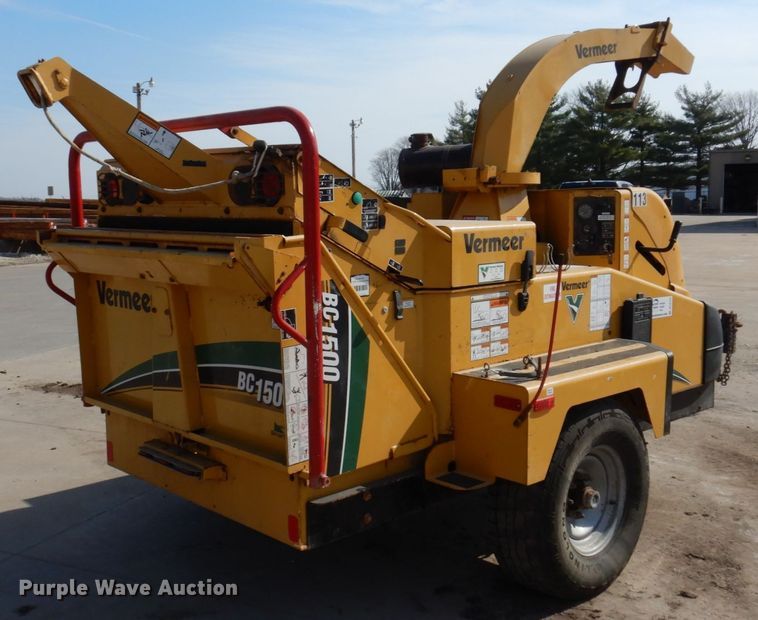image for item DL3731 2012 Vermeer BC1500  wood chipper