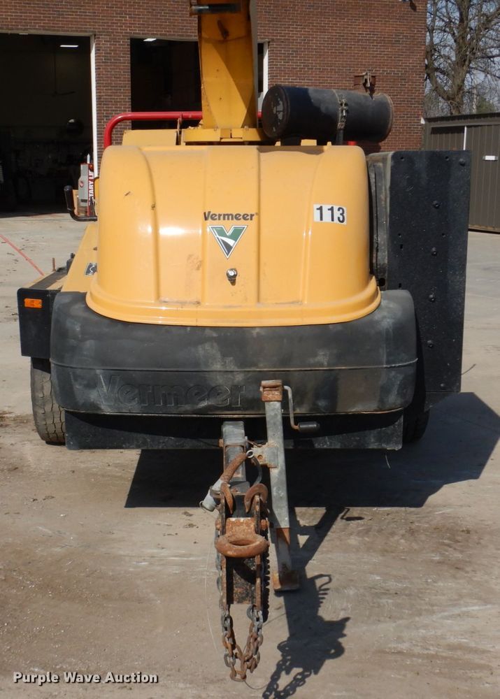 image for item DL3731 2012 Vermeer BC1500  wood chipper