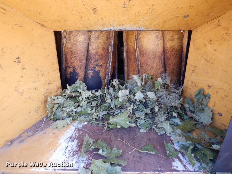 image for item DL3731 2012 Vermeer BC1500  wood chipper