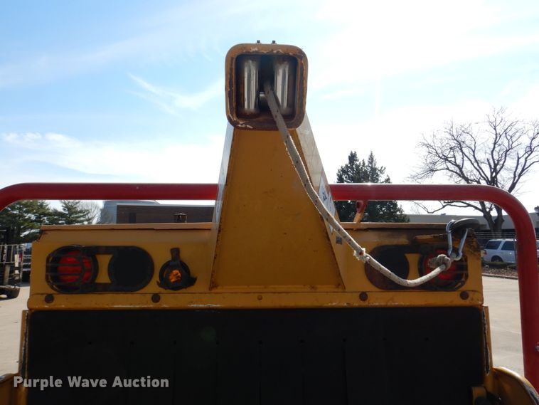 image for item DL3731 2012 Vermeer BC1500  wood chipper