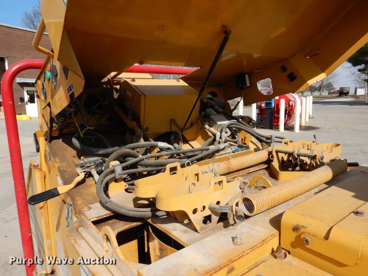 image for item DL3731 2012 Vermeer BC1500  wood chipper