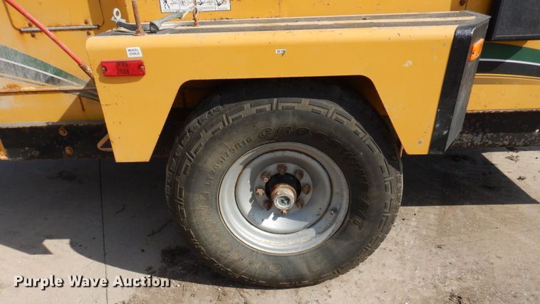 image for item DL3731 2012 Vermeer BC1500  wood chipper