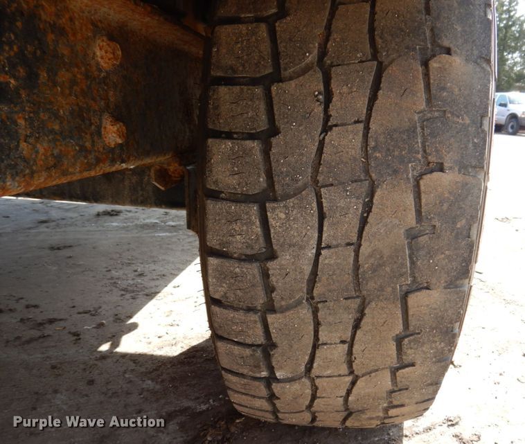 image for item DL3731 2012 Vermeer BC1500  wood chipper