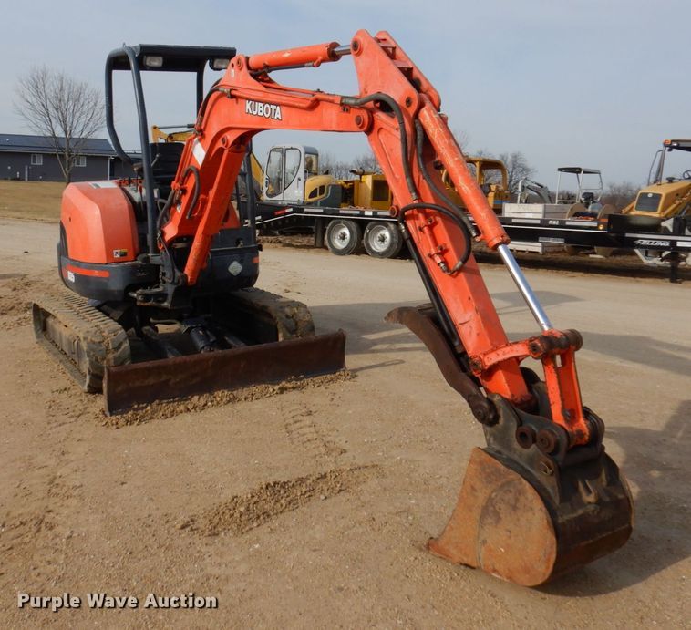 image for item DL3732 2003 Kubota U35  mini excavator