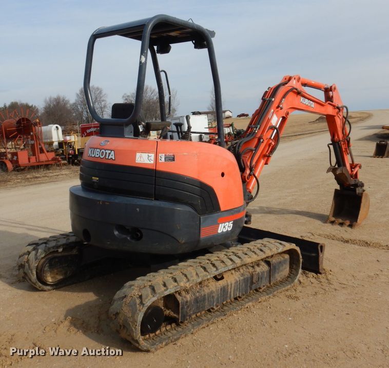 image for item DL3732 2003 Kubota U35  mini excavator