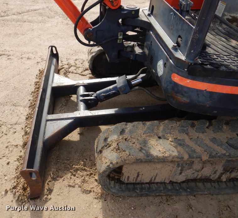 image for item DL3732 2003 Kubota U35  mini excavator
