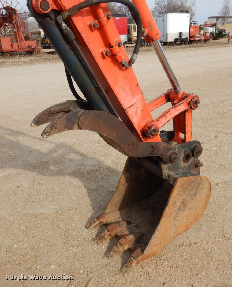 image for item DL3732 2003 Kubota U35  mini excavator