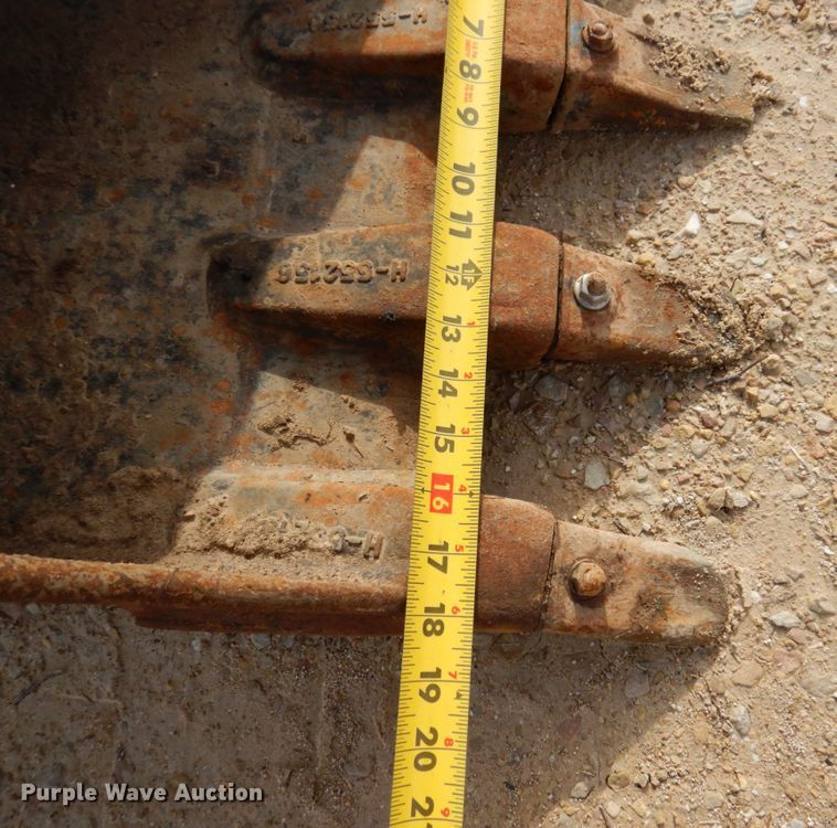 image for item DL3732 2003 Kubota U35  mini excavator