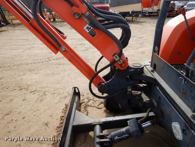 image for item DL3732 2003 Kubota U35  mini excavator