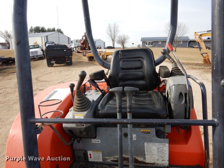 image for item DL3732 2003 Kubota U35  mini excavator