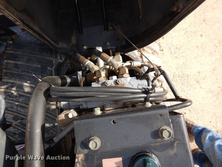 image for item DL3732 2003 Kubota U35  mini excavator