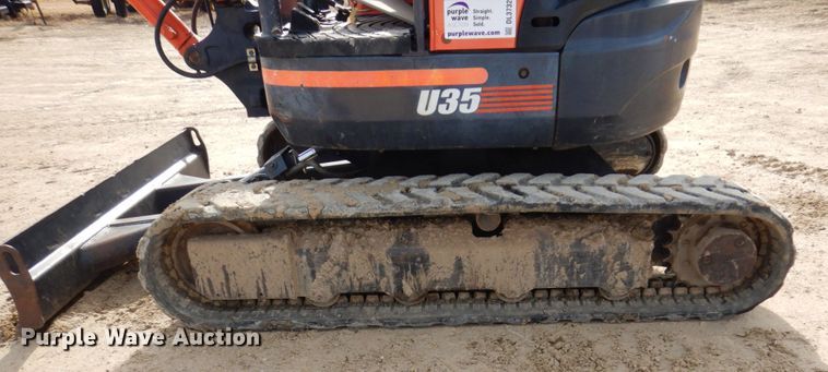 image for item DL3732 2003 Kubota U35  mini excavator