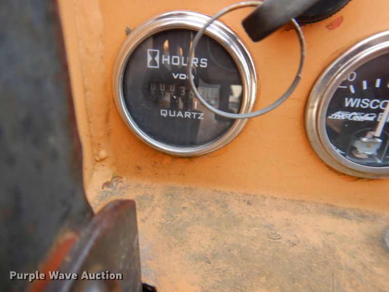 image for item DL3733 1980 Case Maxi Sneaker Series A  cable plow