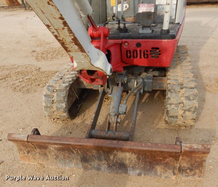 image for item DL3734 2014 Takeuchi TB216  mini excavator