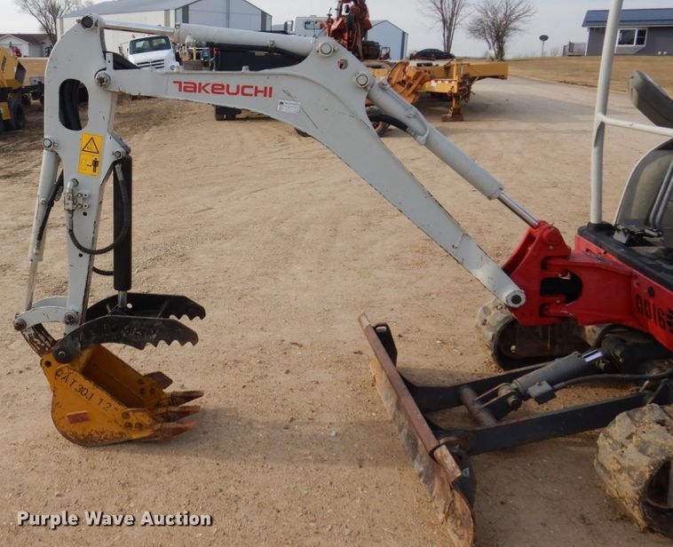 image for item DL3734 2014 Takeuchi TB216  mini excavator